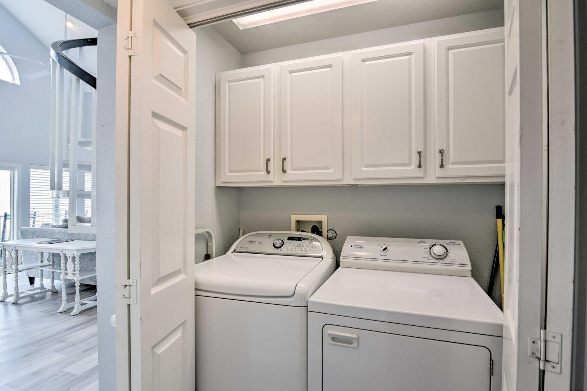 Oceanfront Galveston Home - Walk To Beach! ภายนอก รูปภาพ