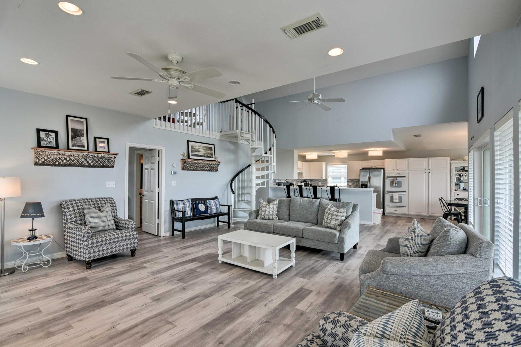 Oceanfront Galveston Home - Walk To Beach! ภายนอก รูปภาพ